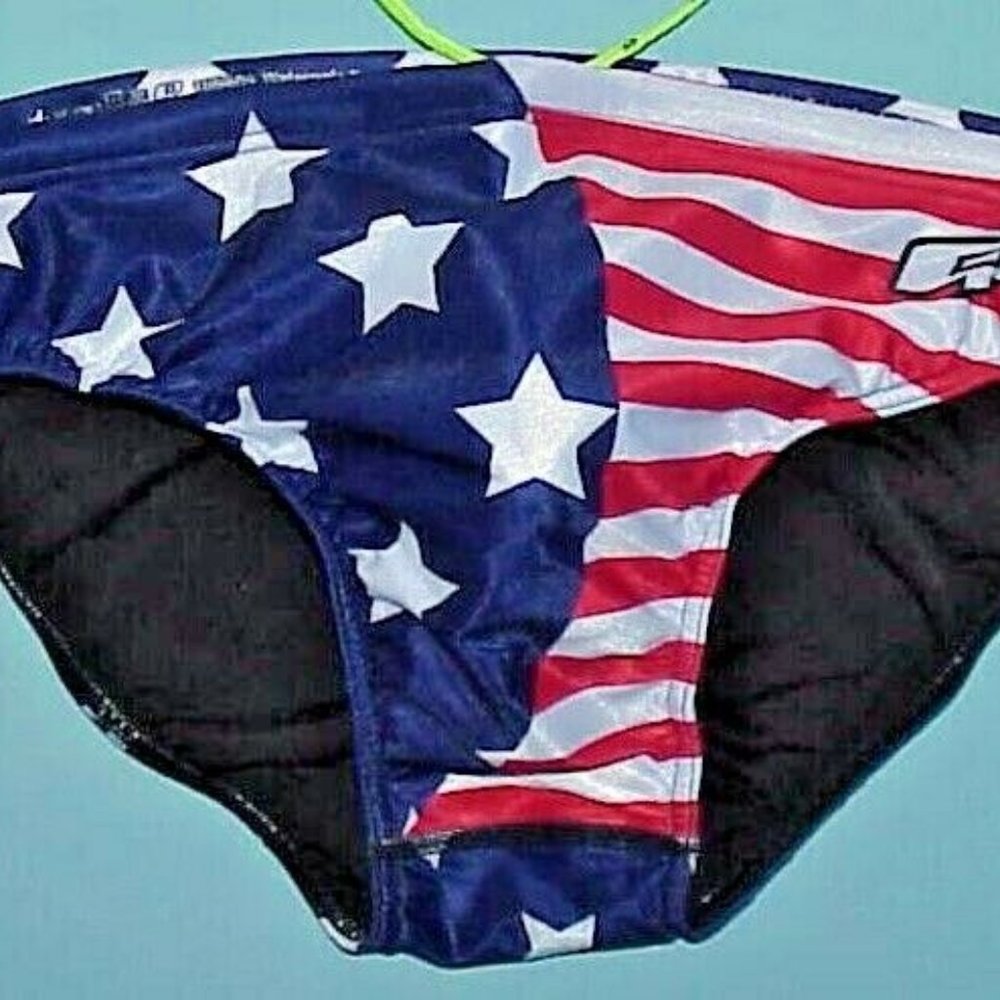 NEW MEN'S Q LUXURY COMPETITION SWIM, DIVE, WATER POLO TEAM SWIM SUIT 38-42